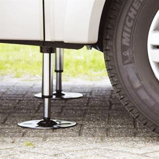 RV Exterior - Jacks & Stabilizers